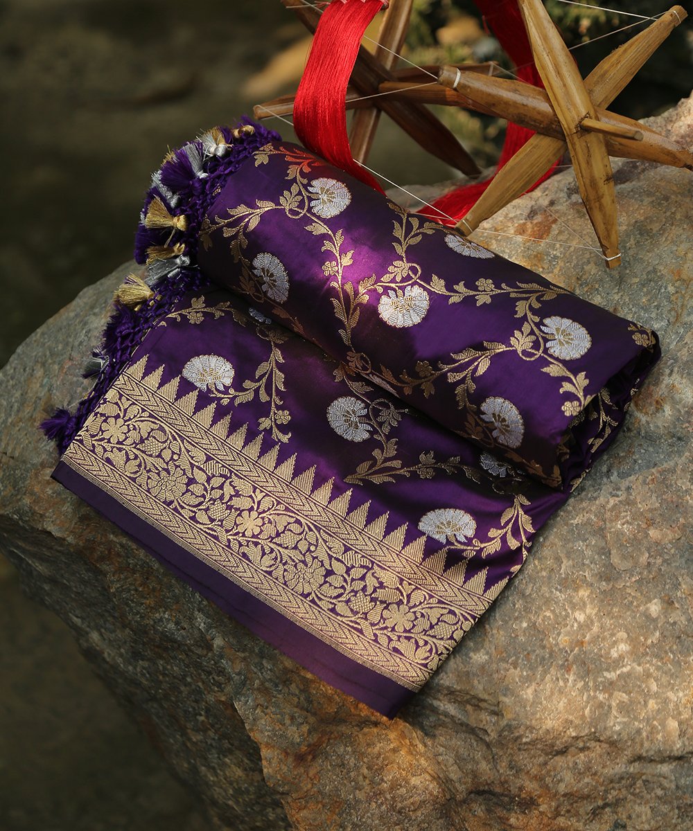Dark_Purple_Handloom_Kadhwa_Jangla_Pure_Katan_Silk_Banarasi_Dupatta_with_Sona_Rupa_Zari_WeaverStory_01