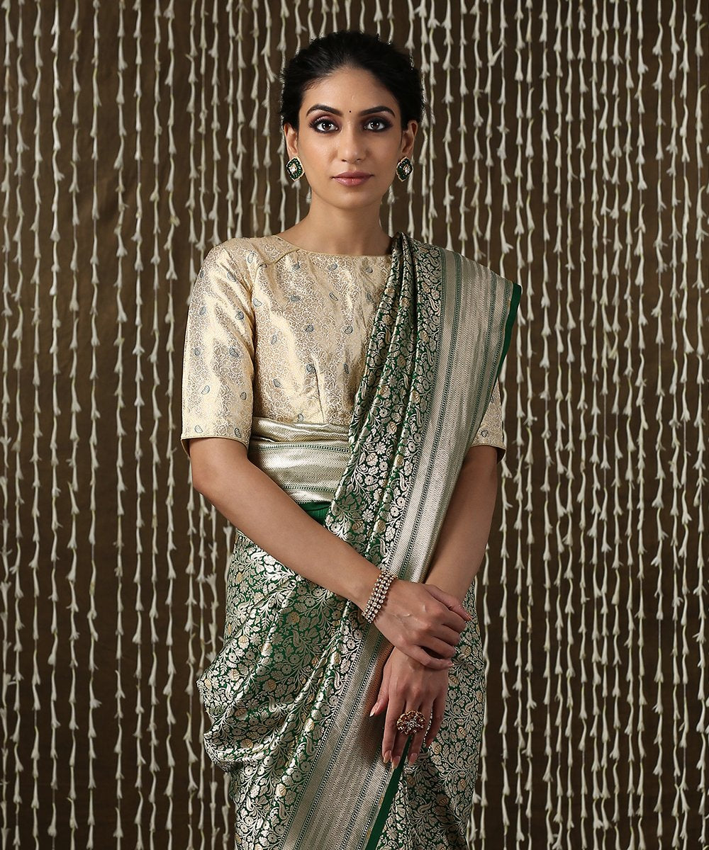 Emerald_Green_Handloom_Pure_Katan_Silk_Kimkhab_Banarasi_Saree_WeaverStory_01