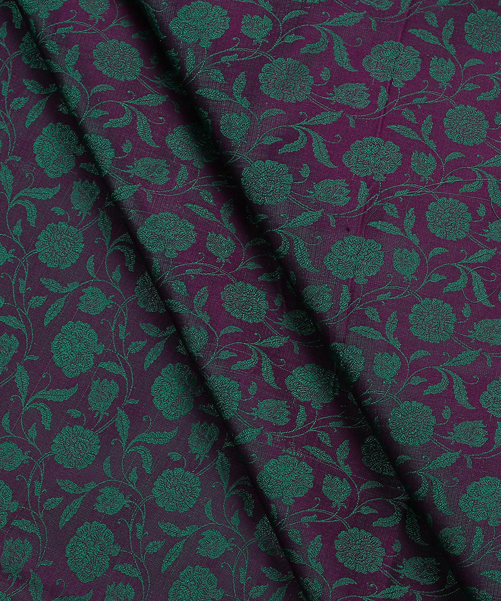Handloom_Green_And_Purple_Pure_Katan_Silk_Tanchoi_Banarasi_Fabric_with_Floral_Jaal_WeaverStory_04