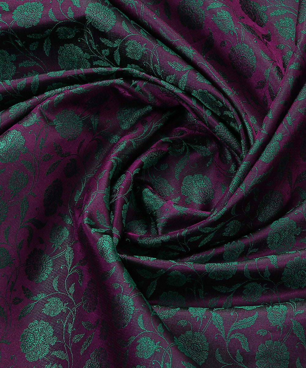 Handloom_Green_And_Purple_Pure_Katan_Silk_Tanchoi_Banarasi_Fabric_with_Floral_Jaal_WeaverStory_05