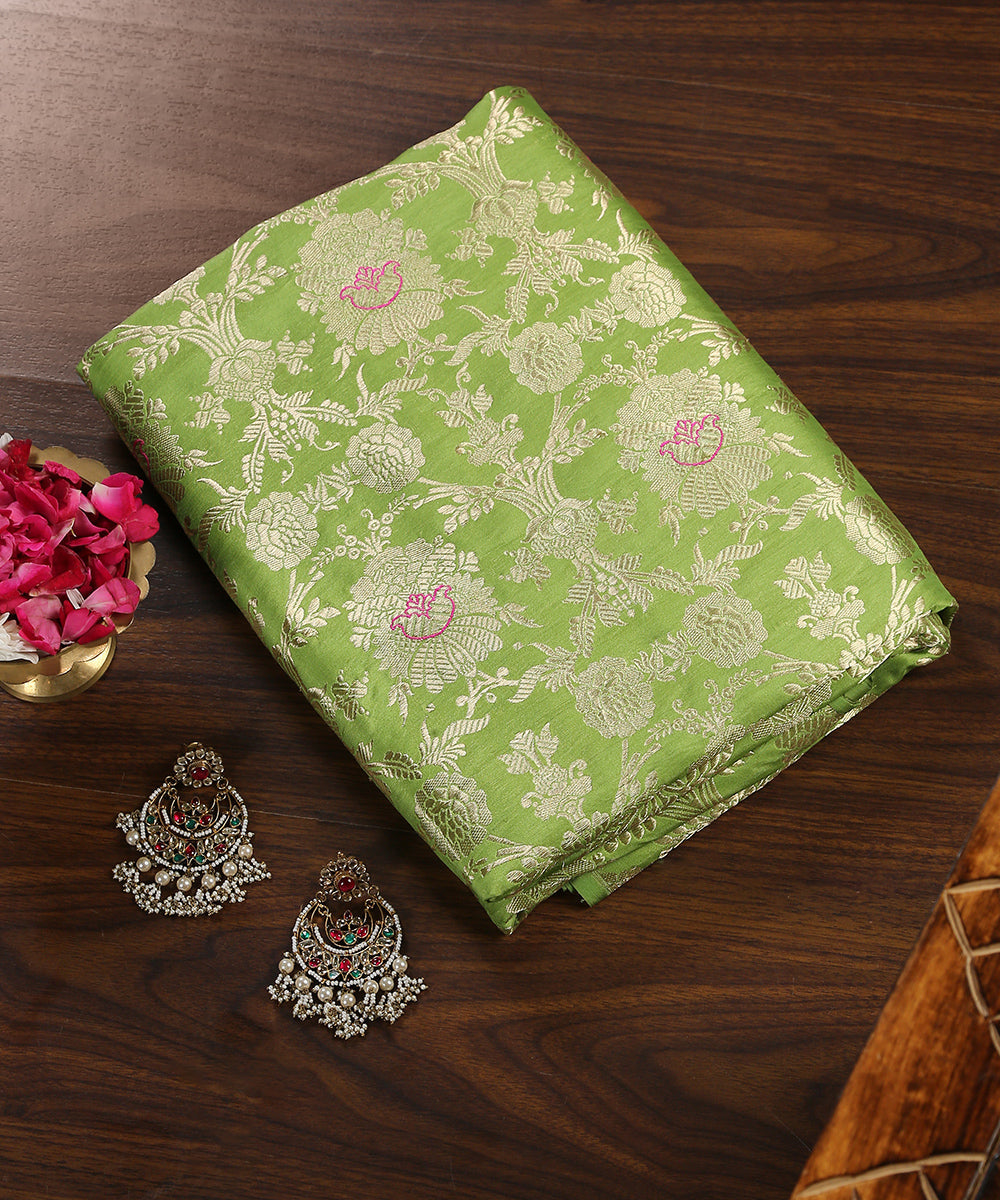Handloom_Parrot_Green_Pure_Katan_Silk_Banarasi_Fabric_With_Odhna_Jaal_WeaverStory_01