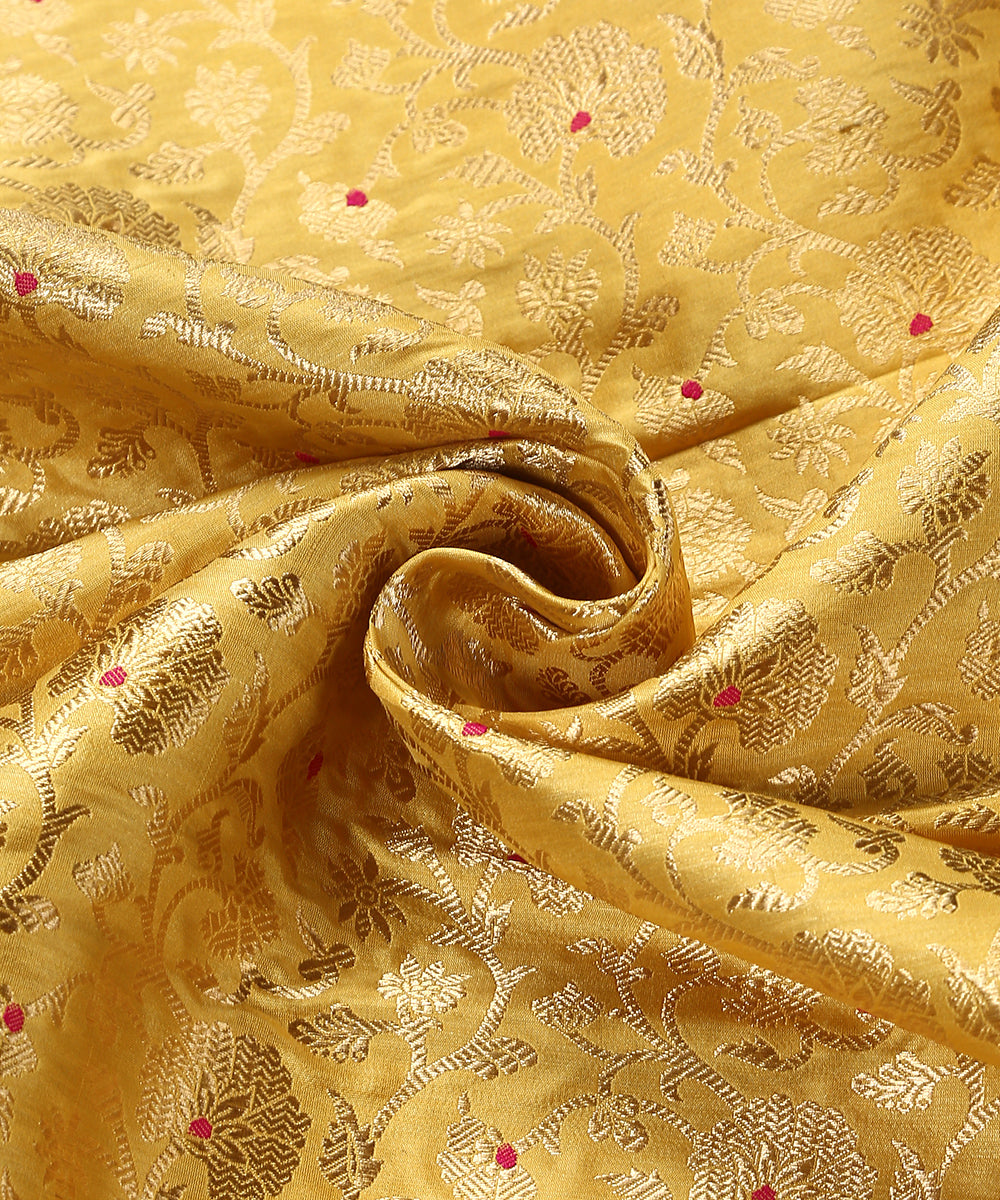 Yellow_Handloom_Brocade_Pure_Katan_Silk_Banarasi_Fabric_With_Pink_Meenakari_WeaverStory_05
