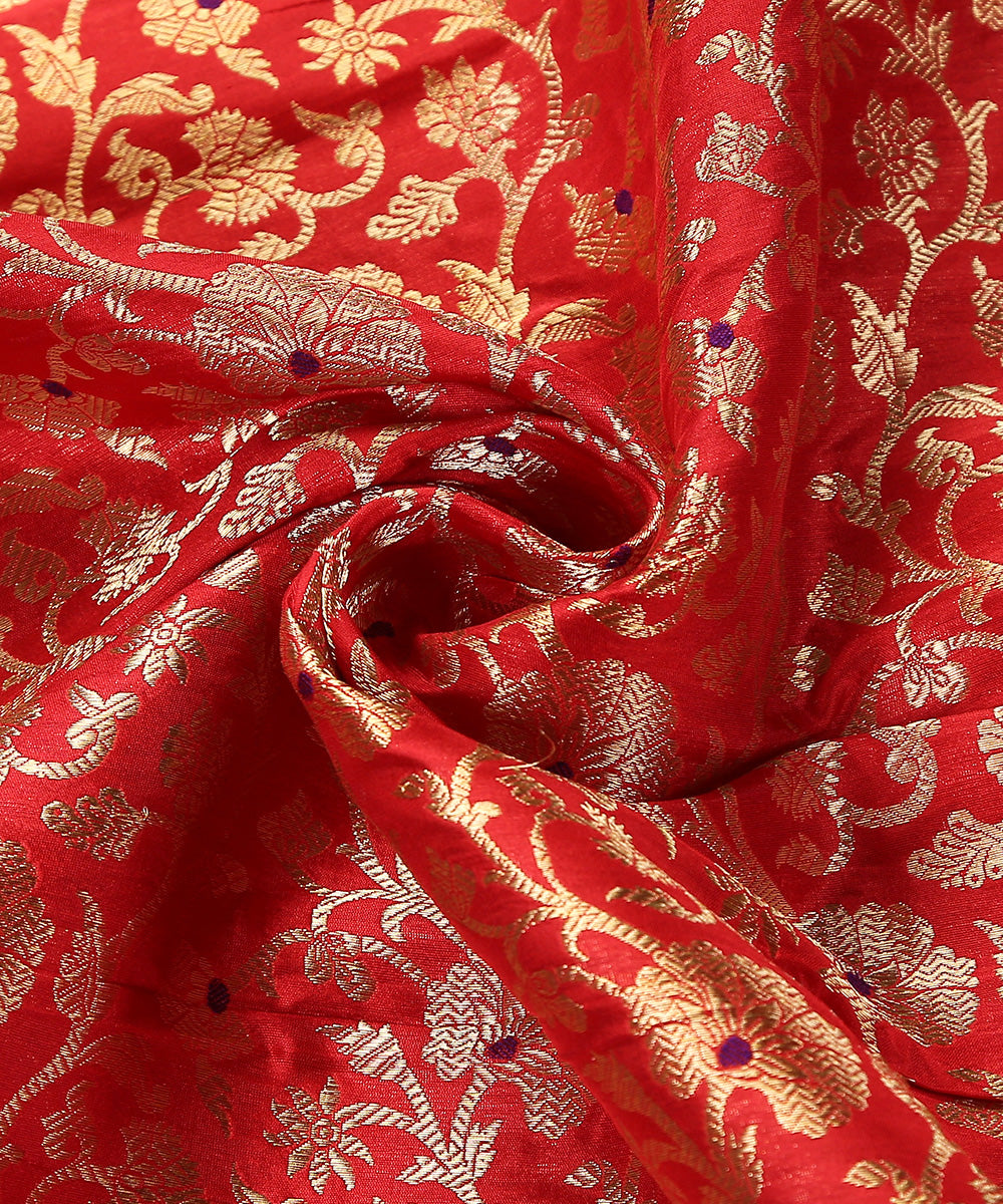 Red_Handloom_Brocade_Pure_Katan_Silk_Banarasi_Fabric_With_Blue_Meenakari_WeaverStory_05