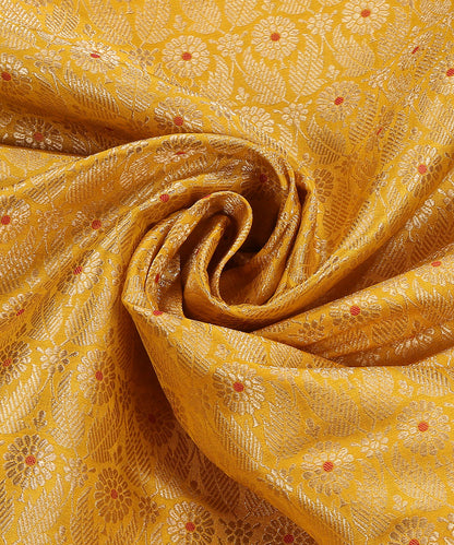 Handloom_Yellow_Pure_Katan_Silk_Kimkhab_Banarasi_Fabric_With_Meena_Red_Booti_WeaverStory_05