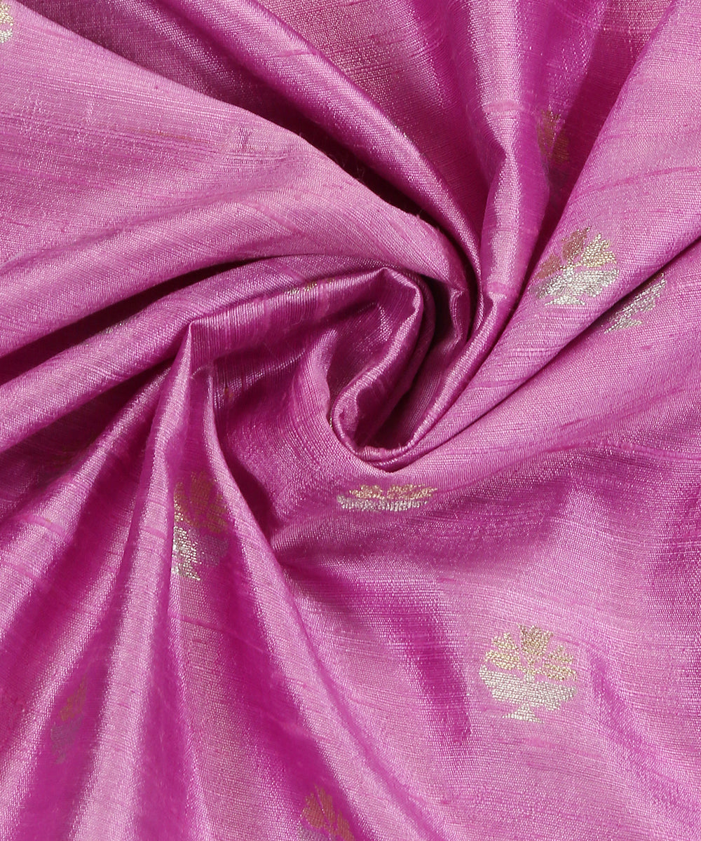 Pastel_Purple_Handloom_Pure_Tussar_Silk_Banarasi_Fabric_With_Sona_Rupa_Booti_WeaverStory_05