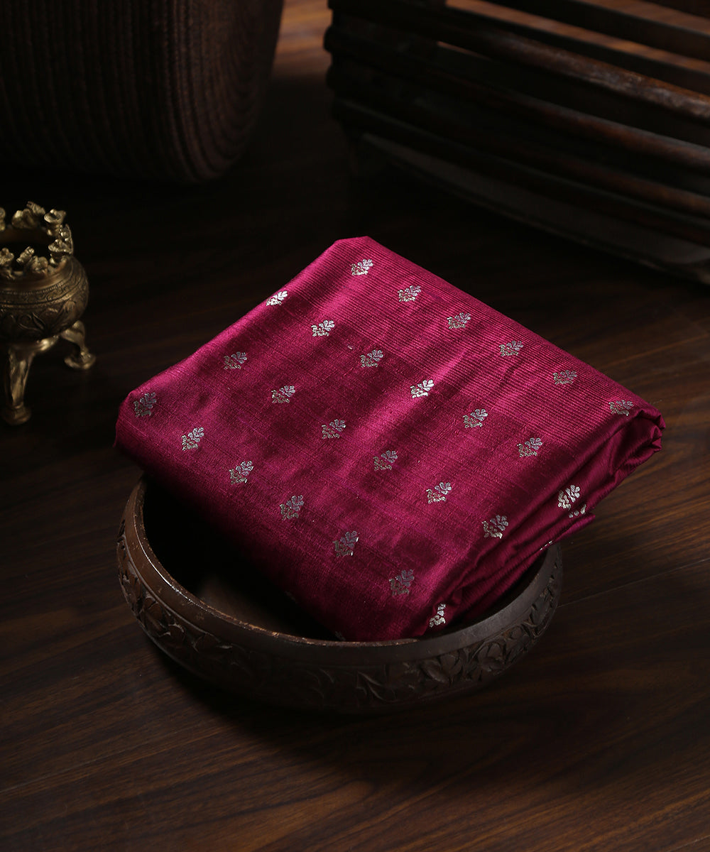 Dark_Purple_Handloom_Pure_Tussar_Silk_Banarasi_Fabric_With_Sona_Rupa_Zari_Booti_WeaverStory_01