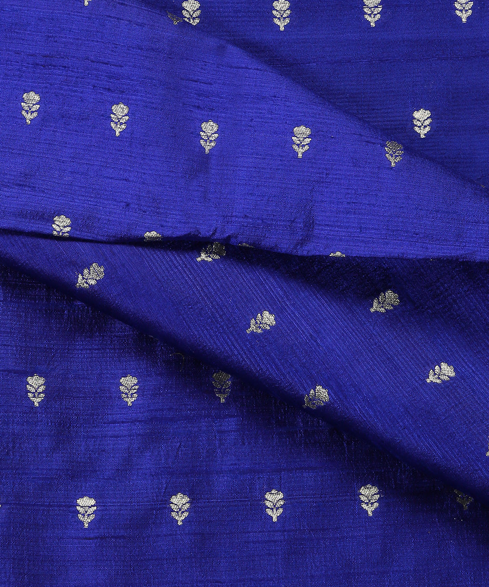 Handloom_Blue_Pure_Tussar_Silk_Banarasi_With_Sona_Rupa_Zari_Booti_Fabric_WeaverStory_04