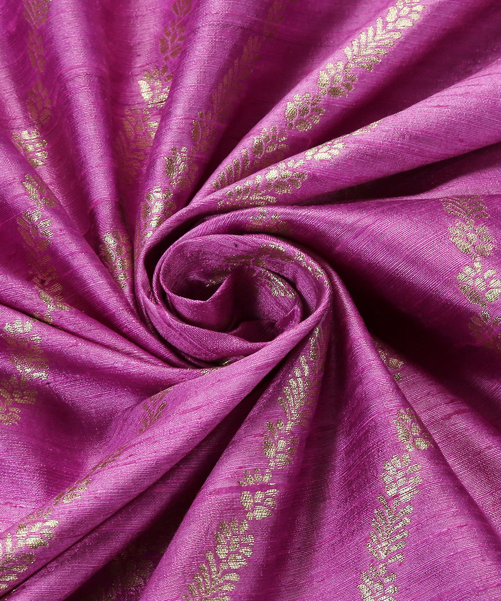 Pastel_Purple_Handloom_Pure_Tussar_Silk_Banarasi_Fabric_With_Aada_Jaal_WeaverStory_05
