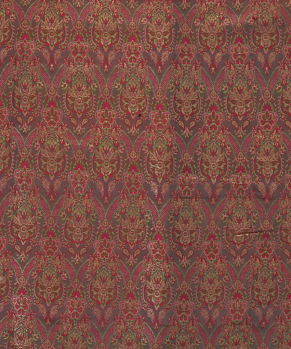 Handloom_Dark_Grey_Pure_Katan_Silk_Kimkhab_Banarasi_Fabric_With_Floral_Resham_Three_Color_Zari_WeaverStory_02