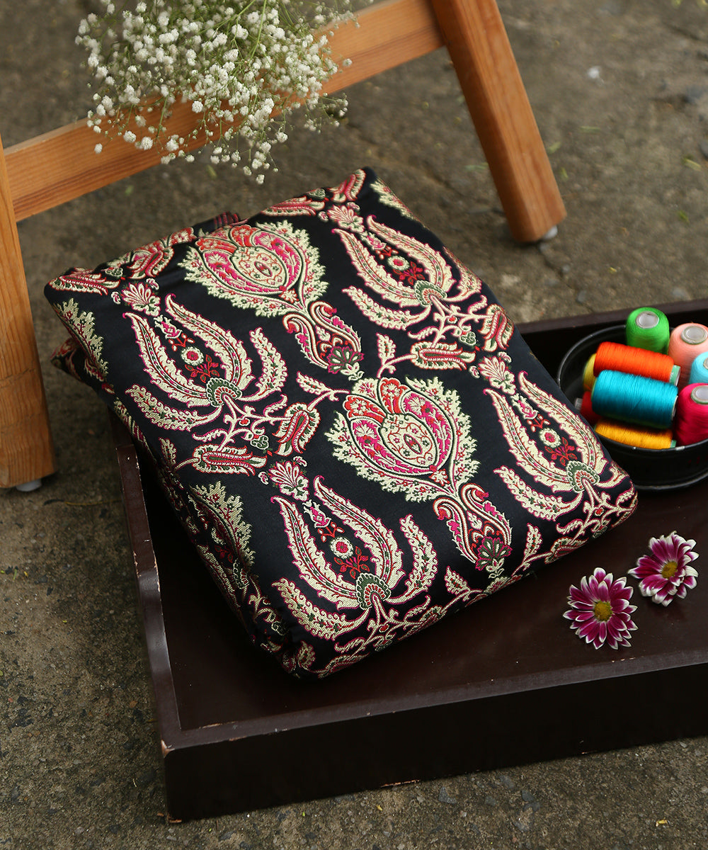 Black_Handloom_Pure_Katan_Silk_Kimkhab_Banarasi_Fabric_With_Multicolor_Meenakari_WeaverStory_01