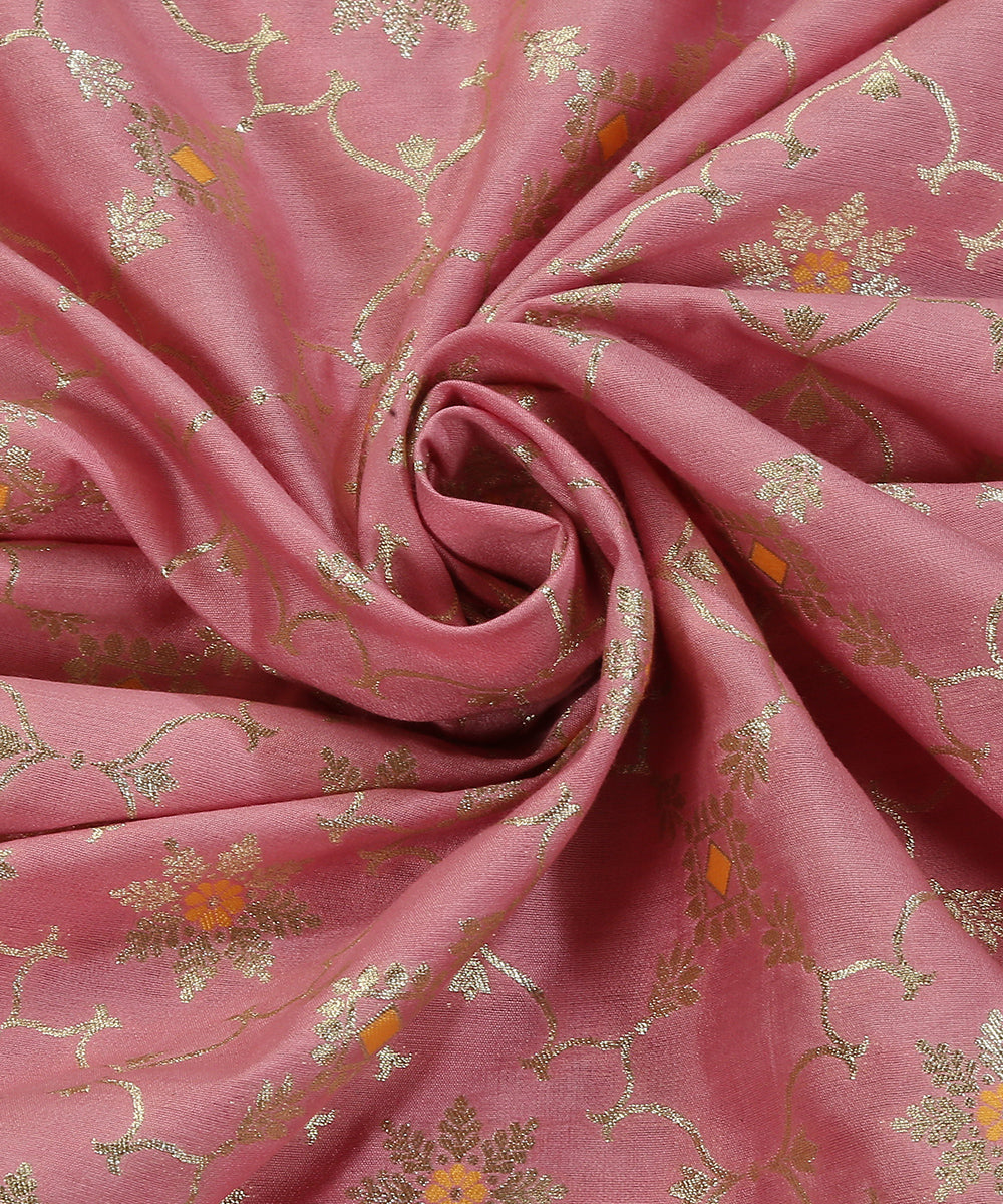 Handloom_Pastel_Peach_Pure_Moonga_Silk_Banarasi_Fabric_With_Cutwork_Jaal_WeaverStory_05