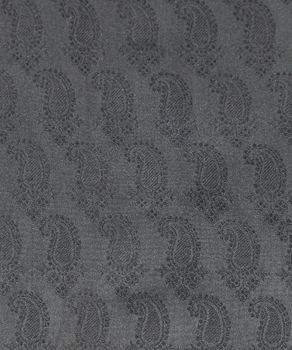 Handloom_Black_Pure_Satin_Silk_Tanchoi_Banarasi_Fabric_With_Paisley_Design_WeaverStory_03