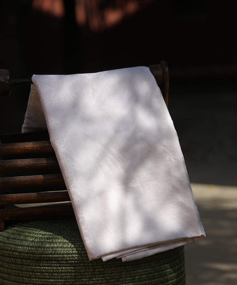 White_Handloom_Pure_Katan_Silk_Banarasi_Fabric_With_Resham_Work_WeaverStory_01