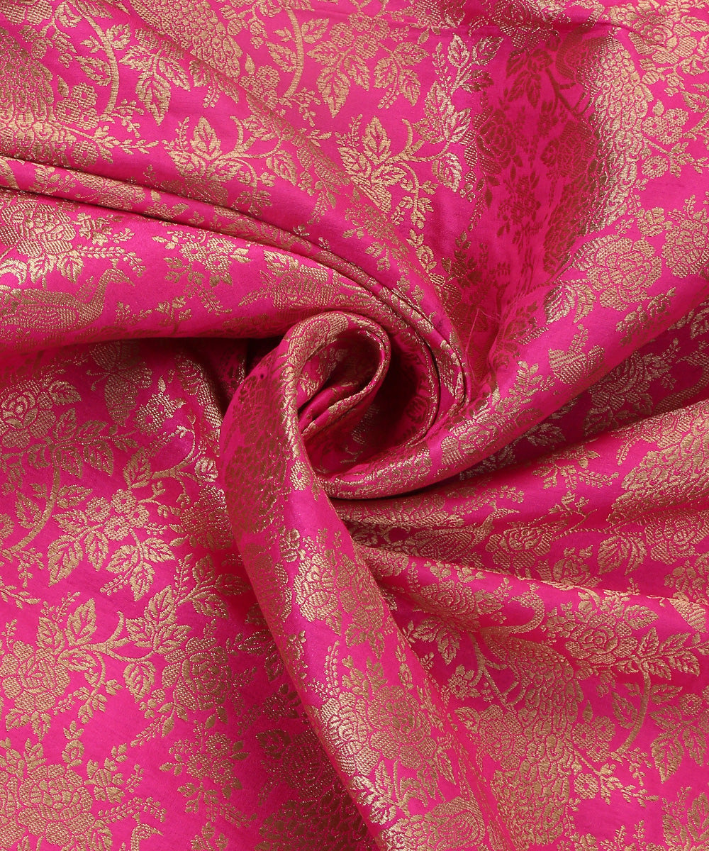 Handloom_Hot_Pink_Pure_Katan_Silk_Morbagh_Banarasi_Fabric_WeaverStory_05