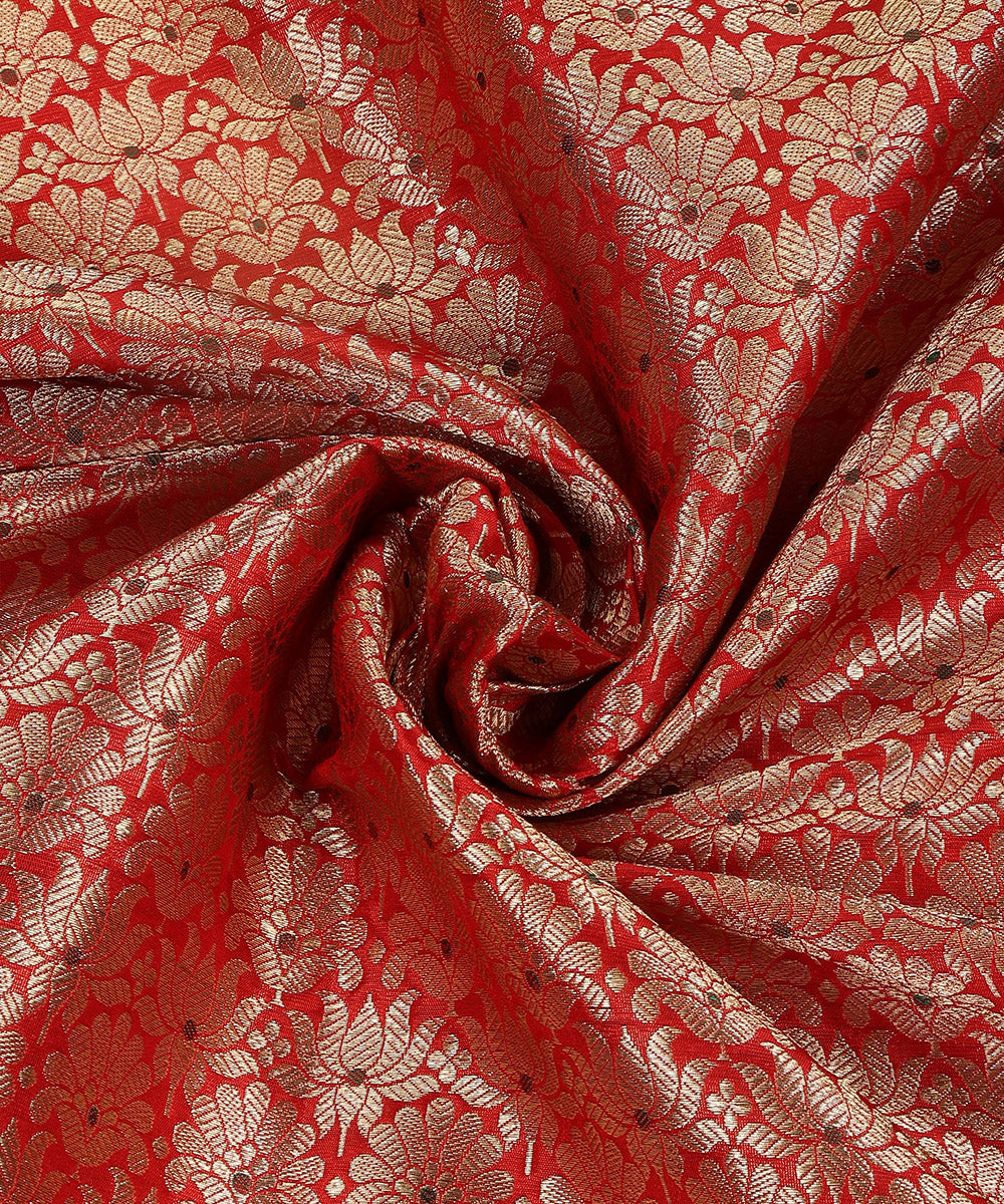 Red_Handloom_Pure_Katan_Silk_Kimkhab_Banarasi_Fabric_With_Lotus_Flowers_And_Meenakari_WeaverStory_05