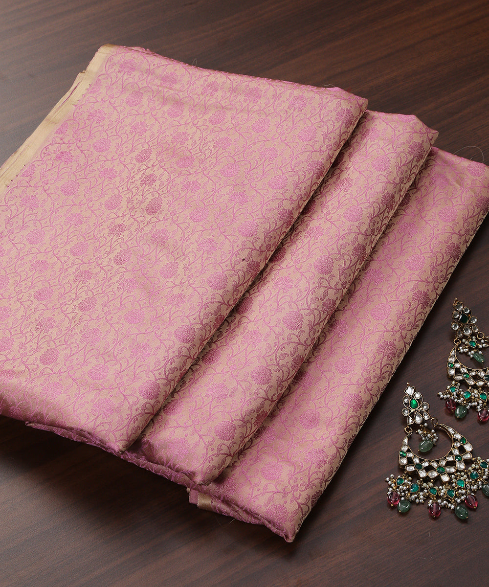 Handloom_Soft_Pink_Pure_Katan_Silk_Tanchoi_Banarasi_Fabric_Floral_Jaal_WeaverStory_01