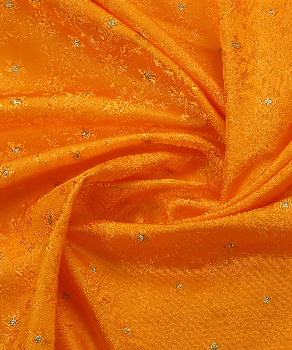 Yellow_Handloom_Pure_Katan_Silk_Banarasi_Fabric_With_Tanchoi_Zari_Booti_WeaverStory_05