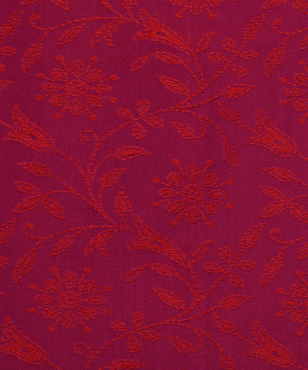 Purple_Handloom_Pure_Katan_Silk_Tanchoi_Banarasi_Fabric_with_Floral_Design_WeaverStory_03