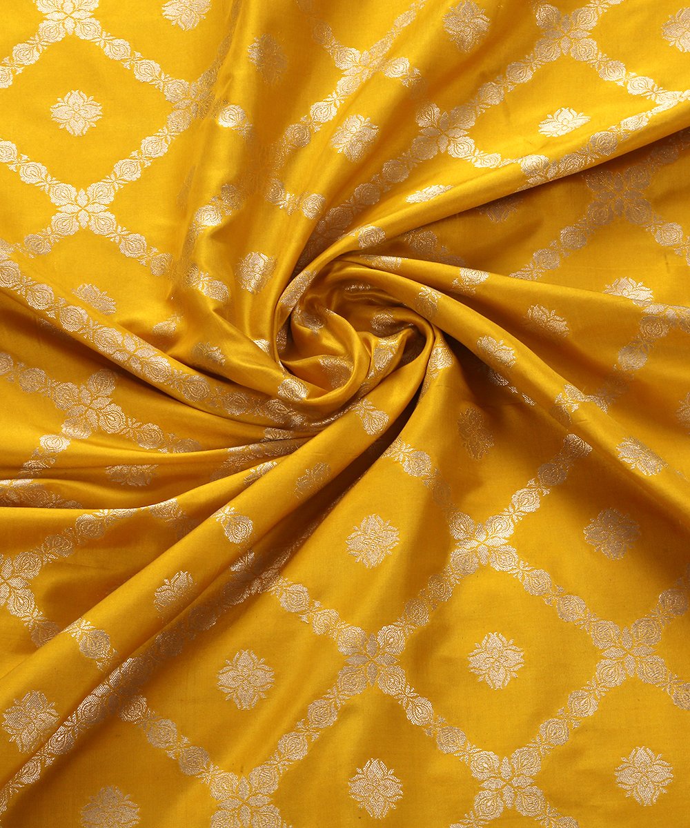 Handloom_Yellow_Pure_Katan_Silk_Fabric_Chokadi_Jaal_Banarasi_Fabric_WeaverStory_05