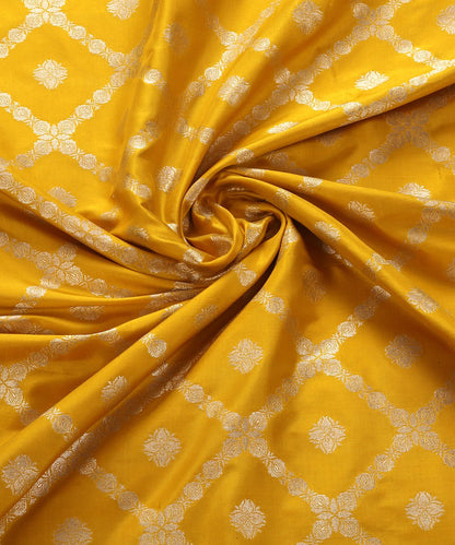 Handloom_Yellow_Pure_Katan_Silk_Fabric_Chokadi_Jaal_Banarasi_Fabric_WeaverStory_05