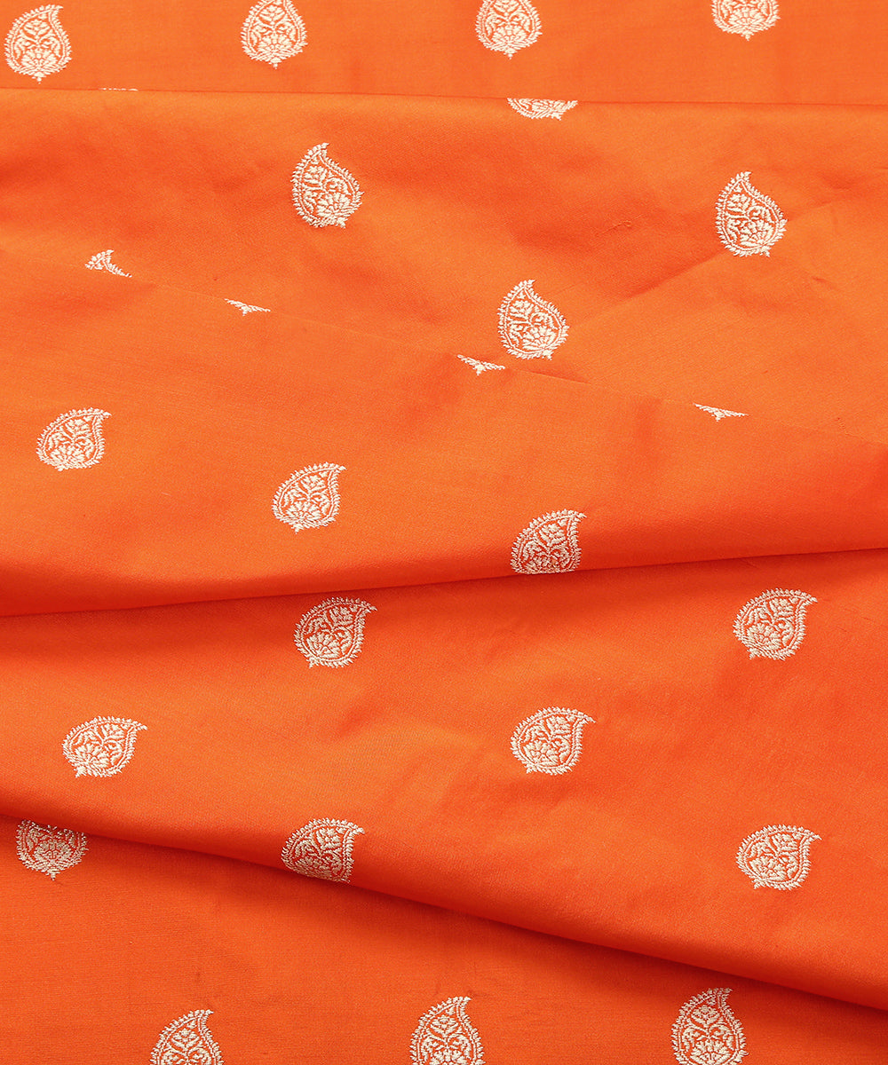 Handloom_Orange_Pure_Katan_Silk_Banarasi_Fabric_with_Paisley_Booti_WeaverStory_04