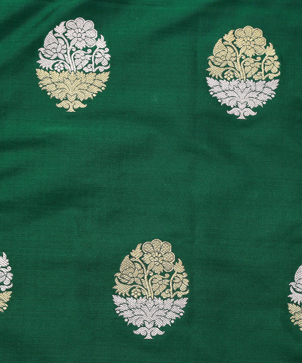 Green_Handloom_Pure_Katan_Silk_Kadhwa_Booti_Banarasi_Fabric_WeaverStory_03