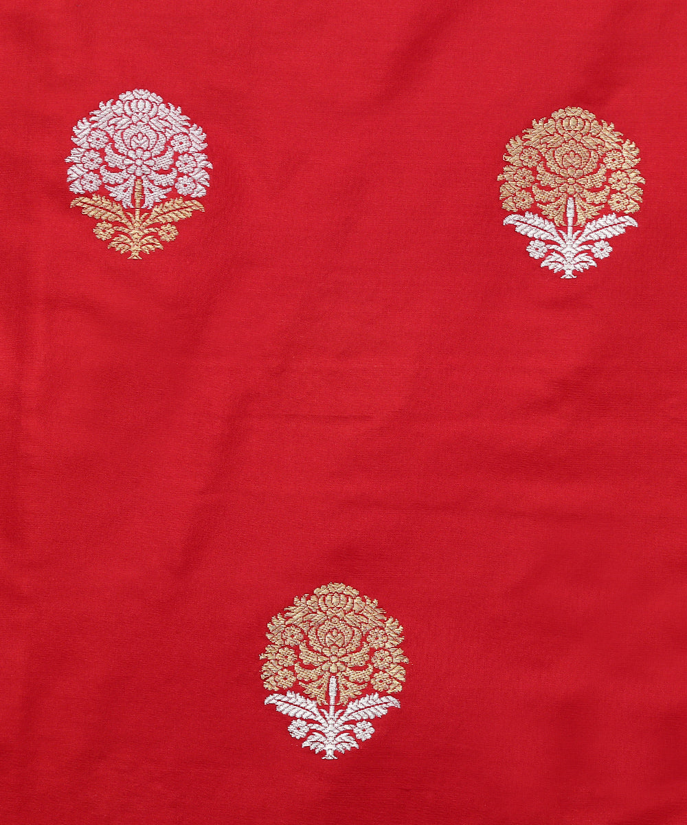 Red_Handloom_Pure_Katan_Silk_Banarasi_Fabric_with_Kadhwa_Booti_WeaverStory_03
