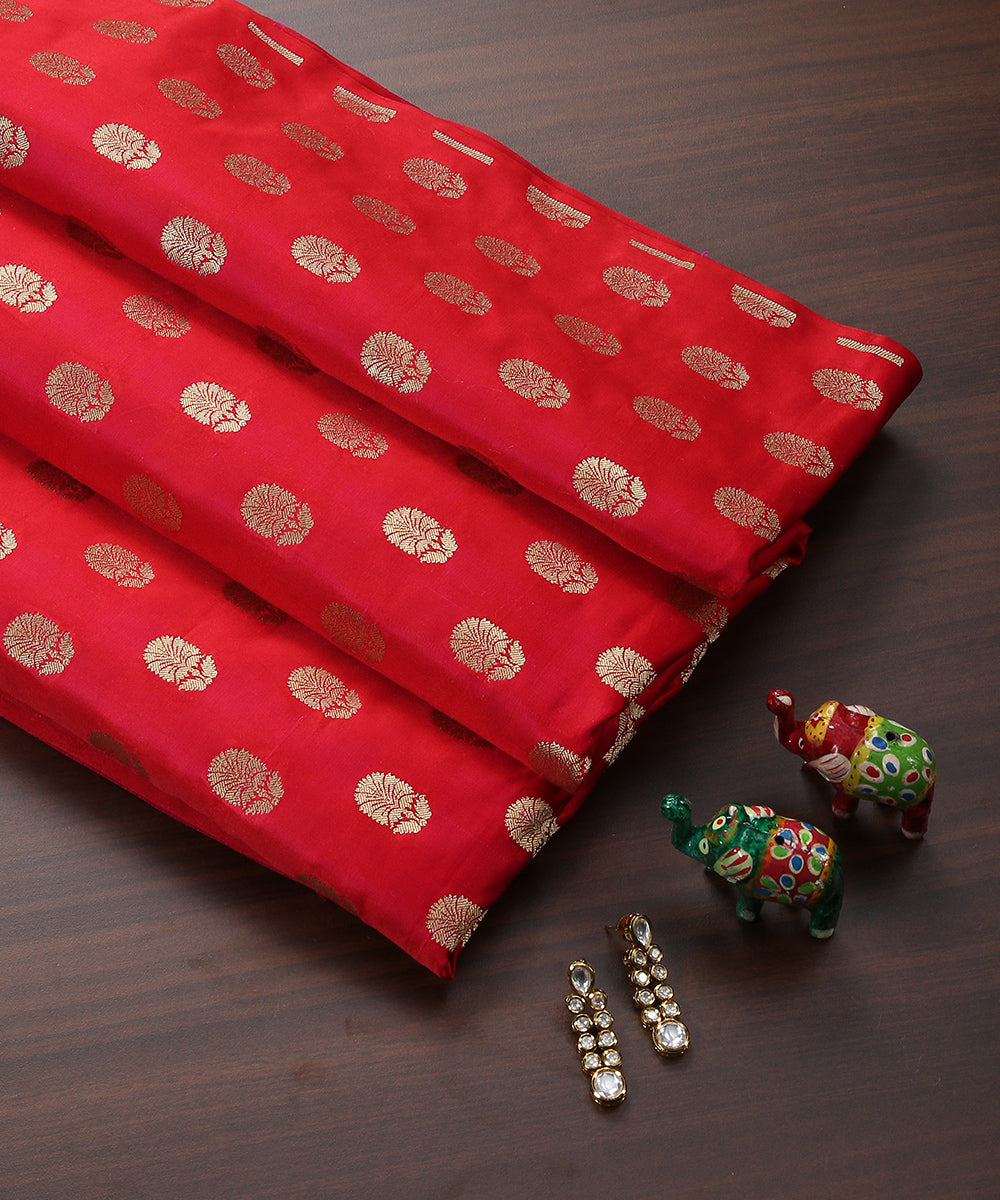 Ruby_Red_Handloom_Pure_Satin_Banarasi_Fabric_with_Cutwork_Booti_WeaverStory_01