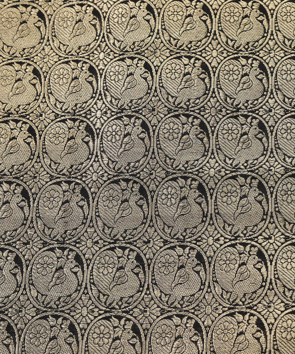 Black_And_Gold_Handloom_Pure_Katan_Silk_Kadhwa_Banarasi_Brocade_Fabric_With_Peacock_Motifs_WeaverStory_02