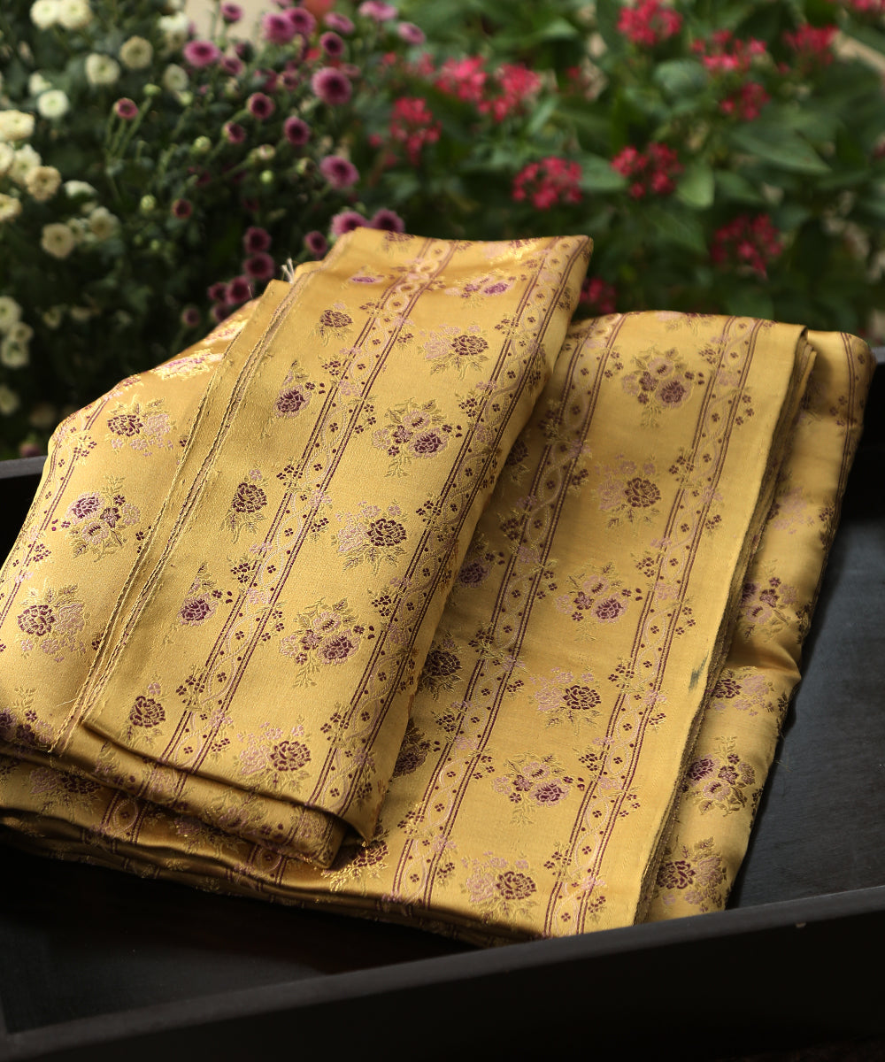 Handloom_Mustard_Jamawar_Pure_Satin_Banarasi_Fabric_With_Meenakari_WeaverStory_01