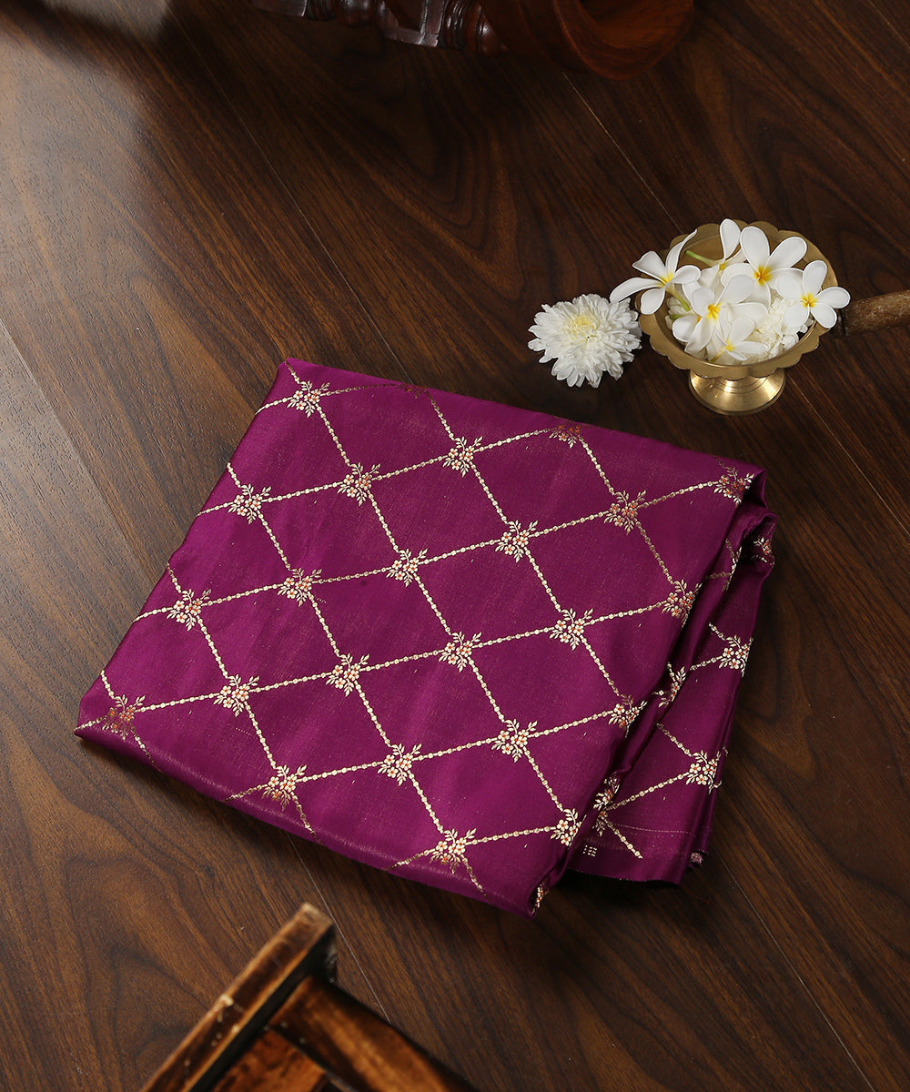 Handloom_Purple_Satin_Silk_Brocade_Banarasi_Fabric_With_Meenakari_Floral_Bunch_WeaverStory_01