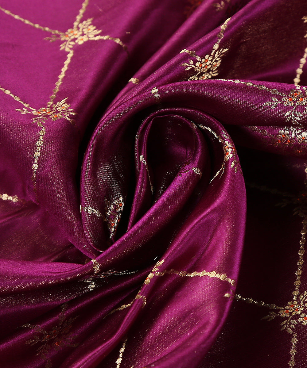Handloom_Purple_Satin_Silk_Brocade_Banarasi_Fabric_With_Meenakari_Floral_Bunch_WeaverStory_05