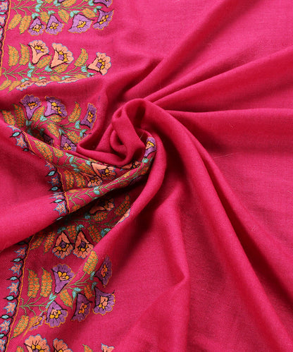 Fuschia_Handwoven_Pure_Pashmina_Shawl_with_Floral_Bunches_on_the_Pallu_WeaverStory_05
