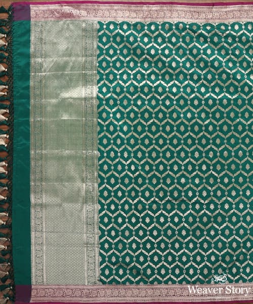 Green_Handloom_Cutwork_Banarasi_Dupatta_with_all_Over_Jaal_WeaverStory_01