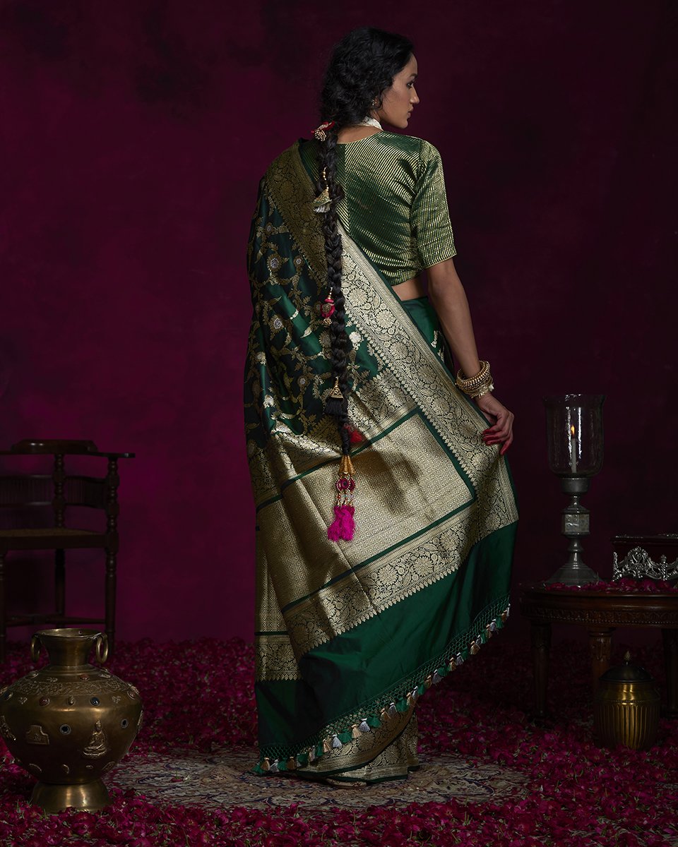 Green_Handloom_Kadhwa_Katan_Silk_Banarasi_Saree_with_Over_all_Jangla_Design_WeaverStory_03