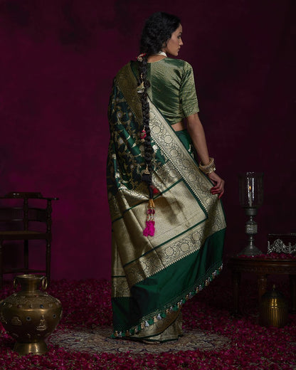 Green_Handloom_Kadhwa_Katan_Silk_Banarasi_Saree_with_Over_all_Jangla_Design_WeaverStory_03