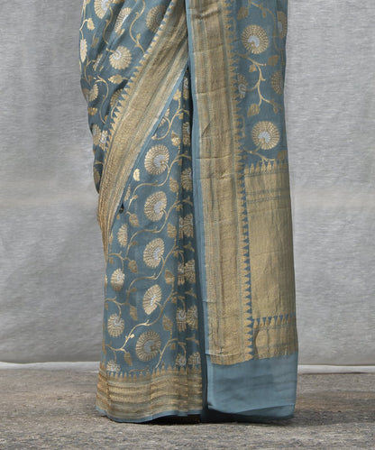 Grey_Handloom_Pure_Georgette_Banarasi_Saree_with_Floral_Jaal_WeaverStory_04