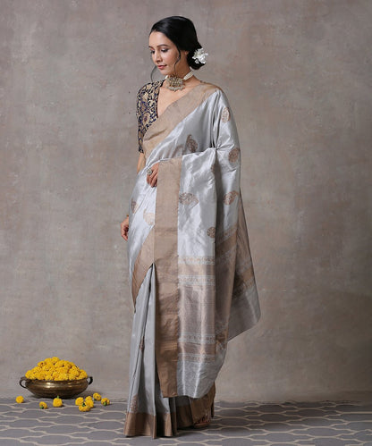 Grey_Handloom_Pure_Katan_Silk_Banarasi_Saree_With_Paisley_Boota_and_plain_Zari_Border_WeaverStory_02