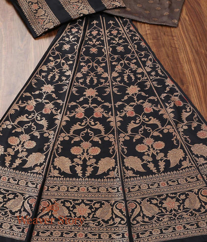 Handloom_Black_Heavy_Lehenga_with_Antique_Zari_WeaverStory_02