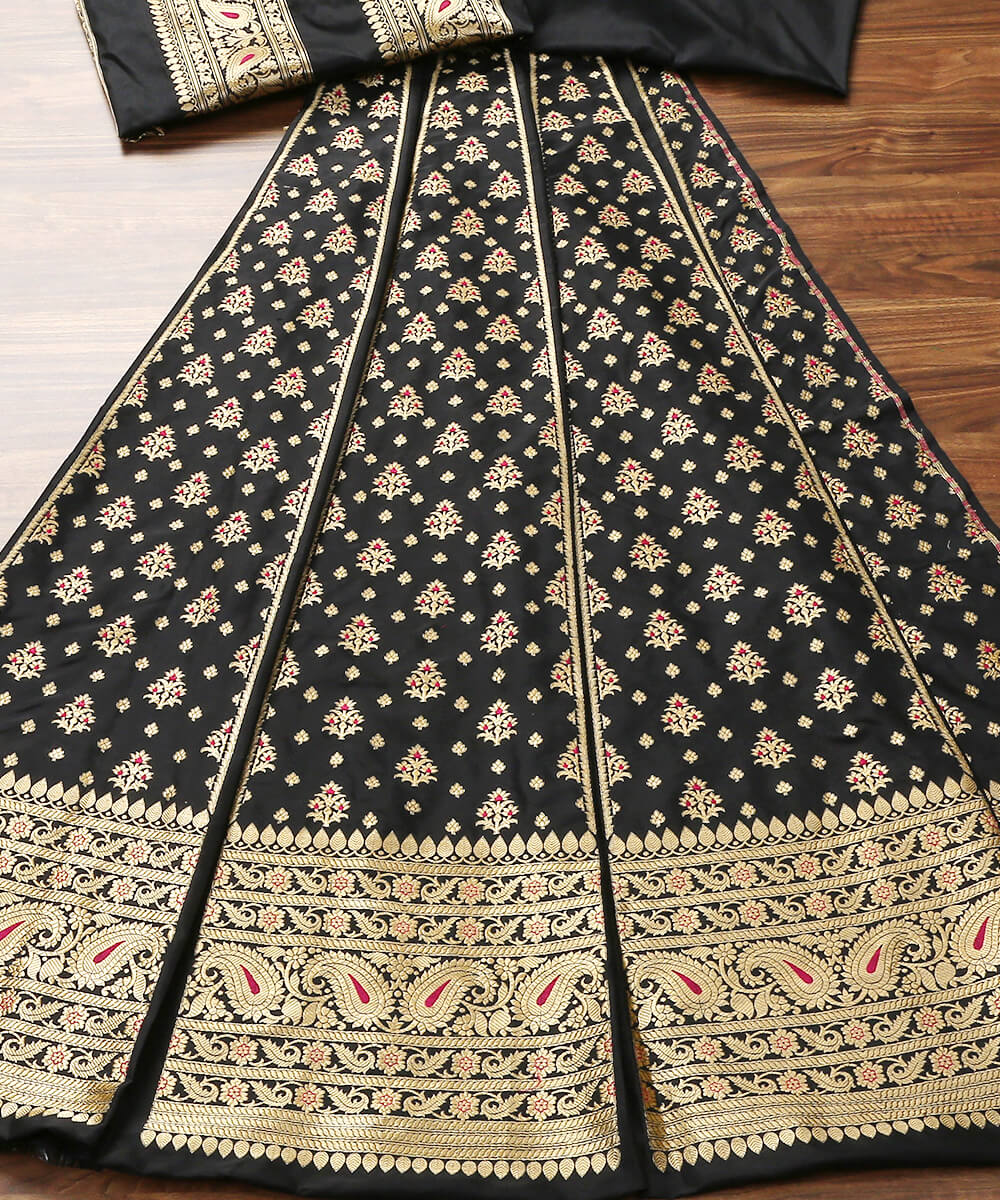 Handloom_Pure_Katan_Silk_Black_Banarasi_Lehenga_with_Meenakari_WeaverStory_02