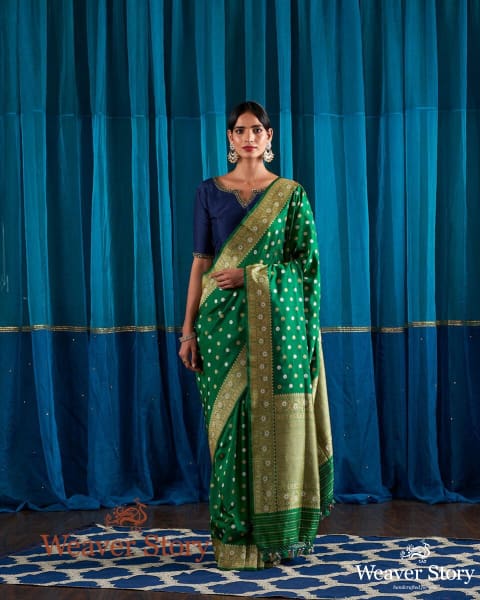 Emerald_Green_Banarasi_Handloom_Saree_woven_in_Ektara_Weave_WeaverStory_02