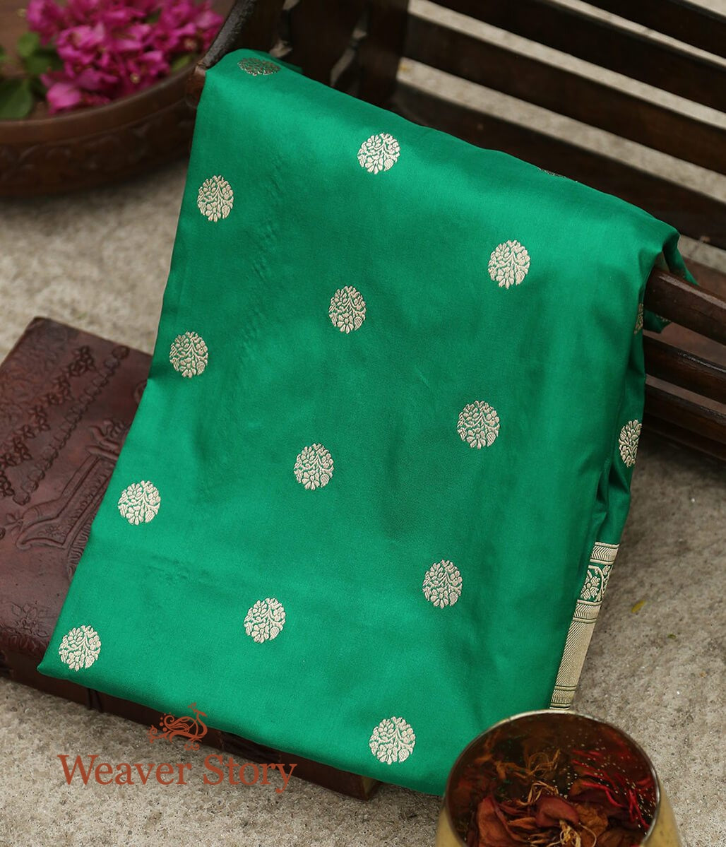 Handloom_Banarasi_Silk_Dupatta_in_Emerald_Green_with_Kadhwa_Booti_WeaverStory_01