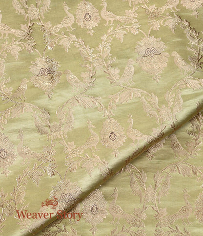 Handloom_Pista_Green_Kadhwa_Banarasi_Fabric_with_Shikargah_Design_WeaverStory_02