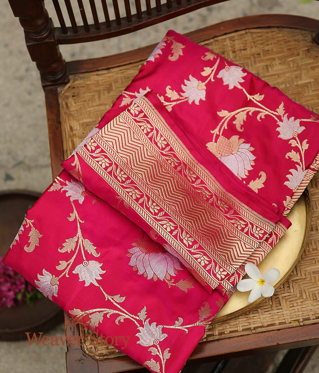 Handloom_Rani_Pink_Banarasi_Jangla_Dupatta_woven_with_Floral_Motifs_WeaverStory_01