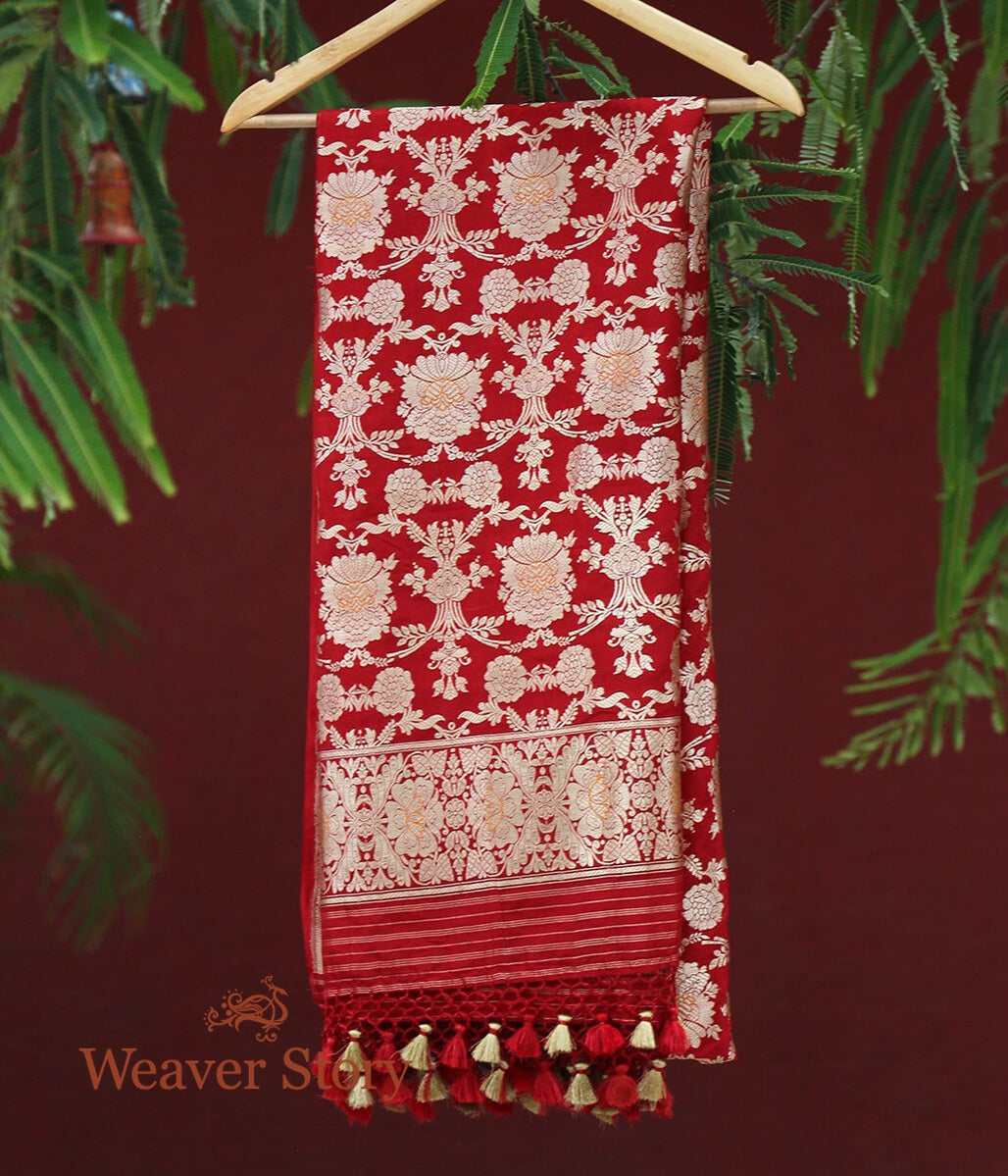 Red_Handloom_Banarasi_Katan_Silk_Dupatta_with_Meenakari_WeaverStory_01