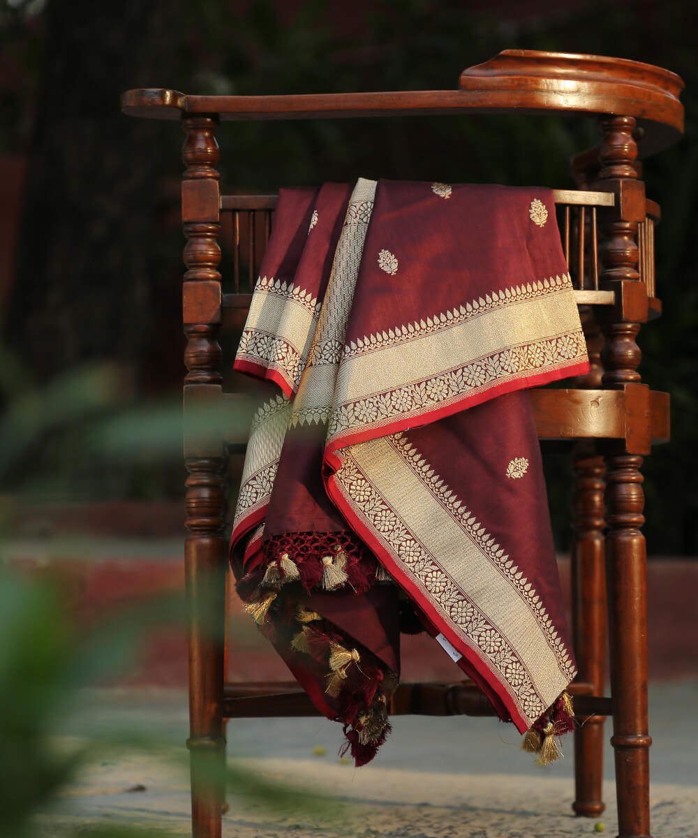Handloom_Wine_Pure_Katan_Silk_Banarasi_Dupatta_with_Kadhwa_Booti_WeaverStory_01