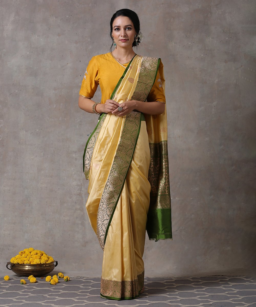 Handloom_Beige_Pure_Katan_Silk_Banarasi_Saree_With_Green_Border_WeaverStory_01