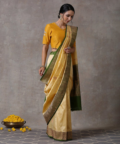 Handloom_Beige_Pure_Katan_Silk_Banarasi_Saree_With_Green_Border_WeaverStory_02