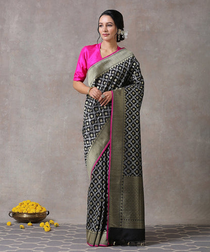 Handloom_Black_Katan_Georgette_Banarasi_Saree_With_Small_Booti_WeaverStory_01