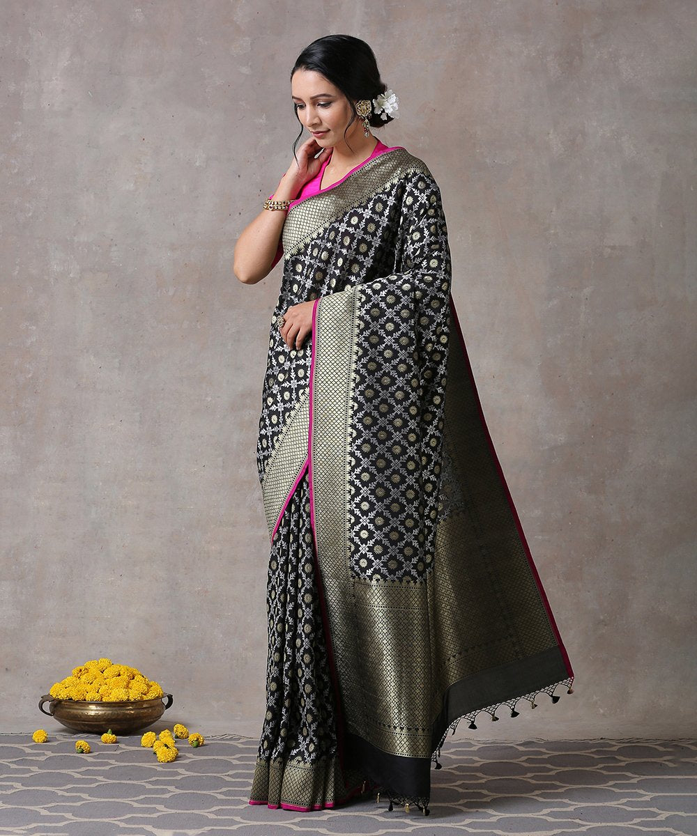 Handloom_Black_Katan_Georgette_Banarasi_Saree_With_Small_Booti_WeaverStory_02